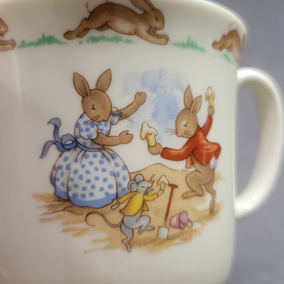 Royal Doulton Bunnykins fine china double handle cup - Picture 6 of 6